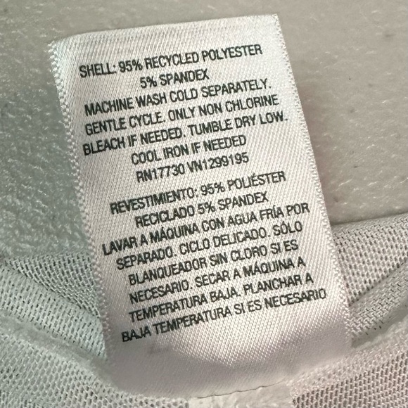 Wild Fable Women’s White Mesh Top and Pants Size XL - Picture 8 of 8